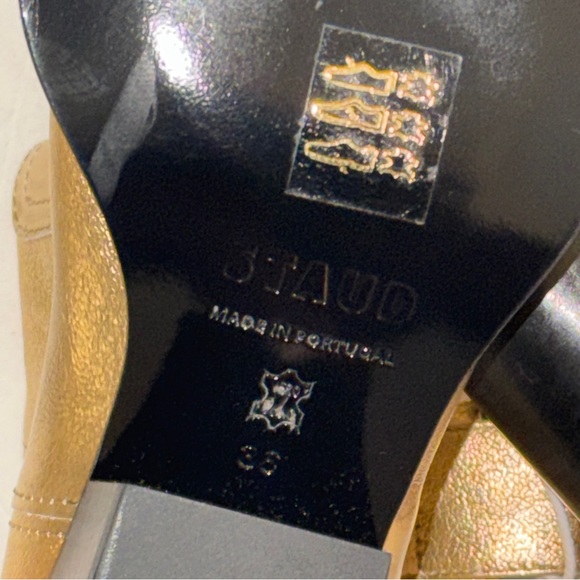 NWT June Boots - Gold - size 36 - Picture 7 of 8